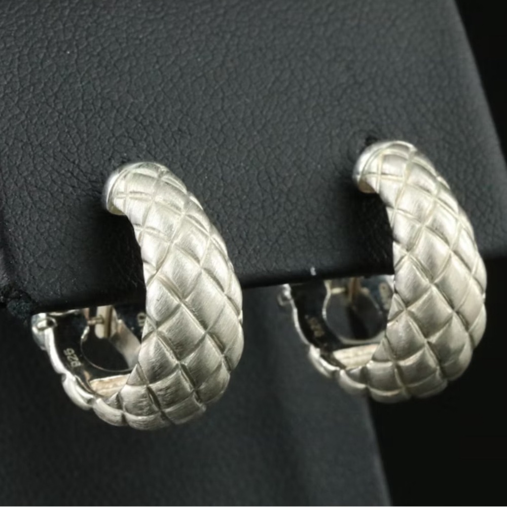 Elegant Silver Quilted Earrings half moon sterling silver